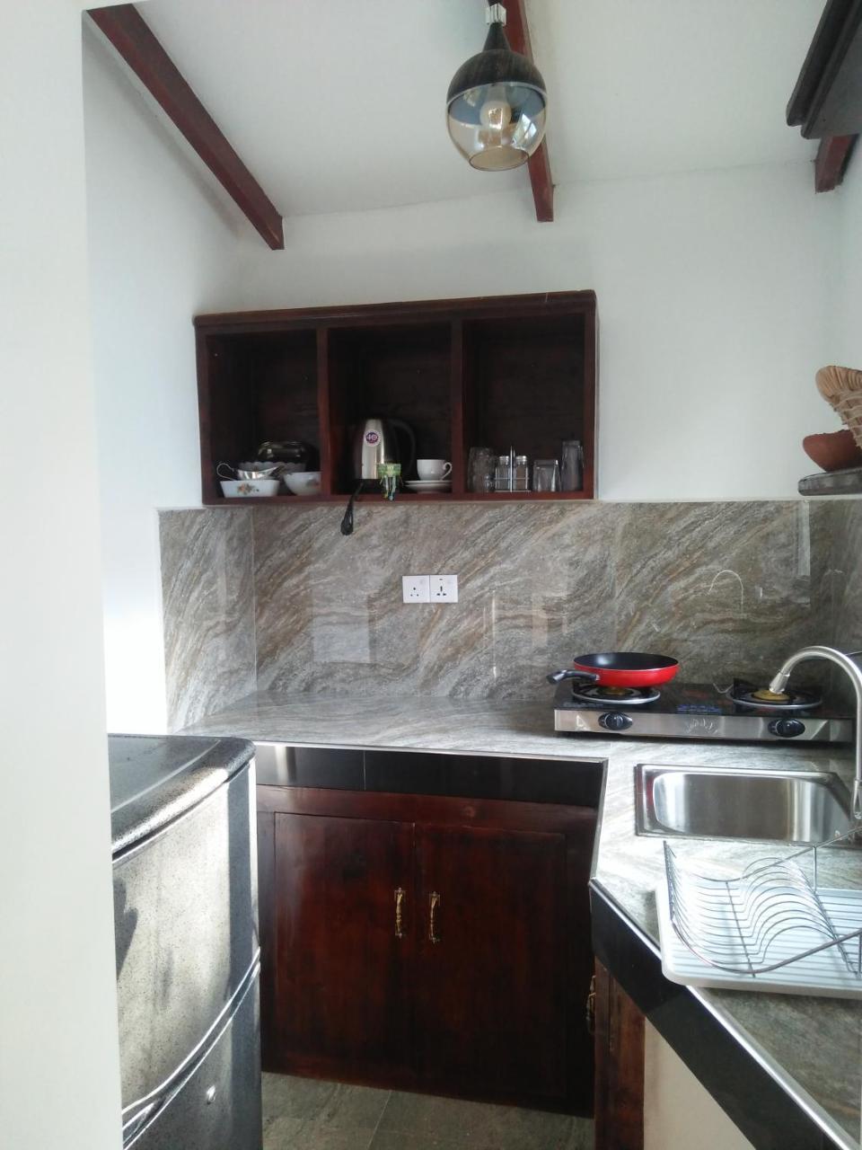 Living Home Negombo Buitenkant foto